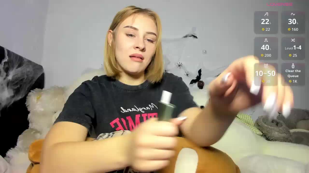 KissyKristy Cam Model Chat October 30, 2025