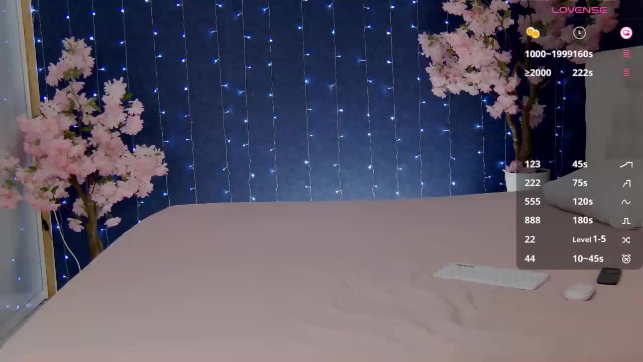 Mirror-Girl Cam Model Chat October 30, 2025