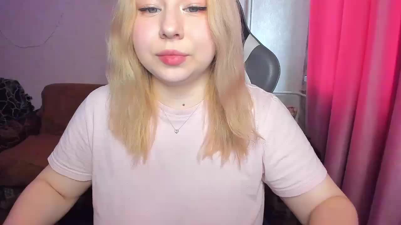 MilkaFoxy Cam Model Chat October 30, 2025