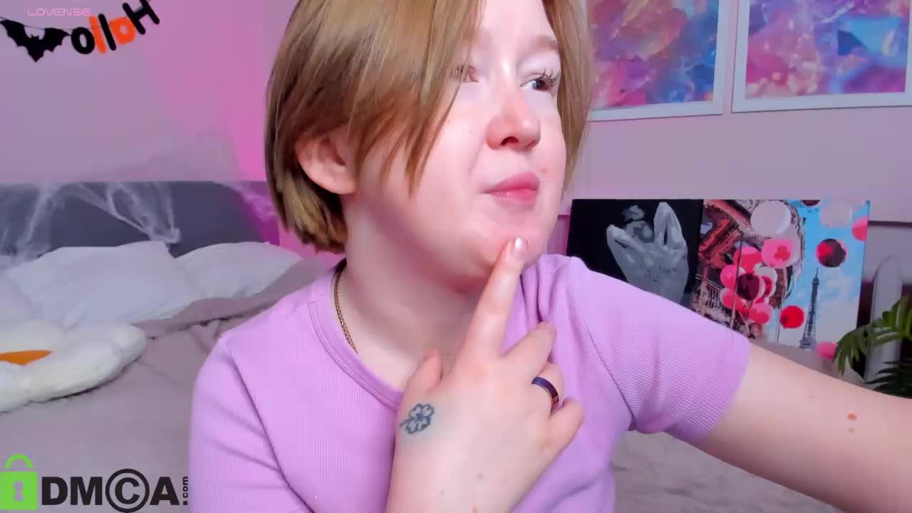 Sara-Moor Cam Model Chat October 30, 2025