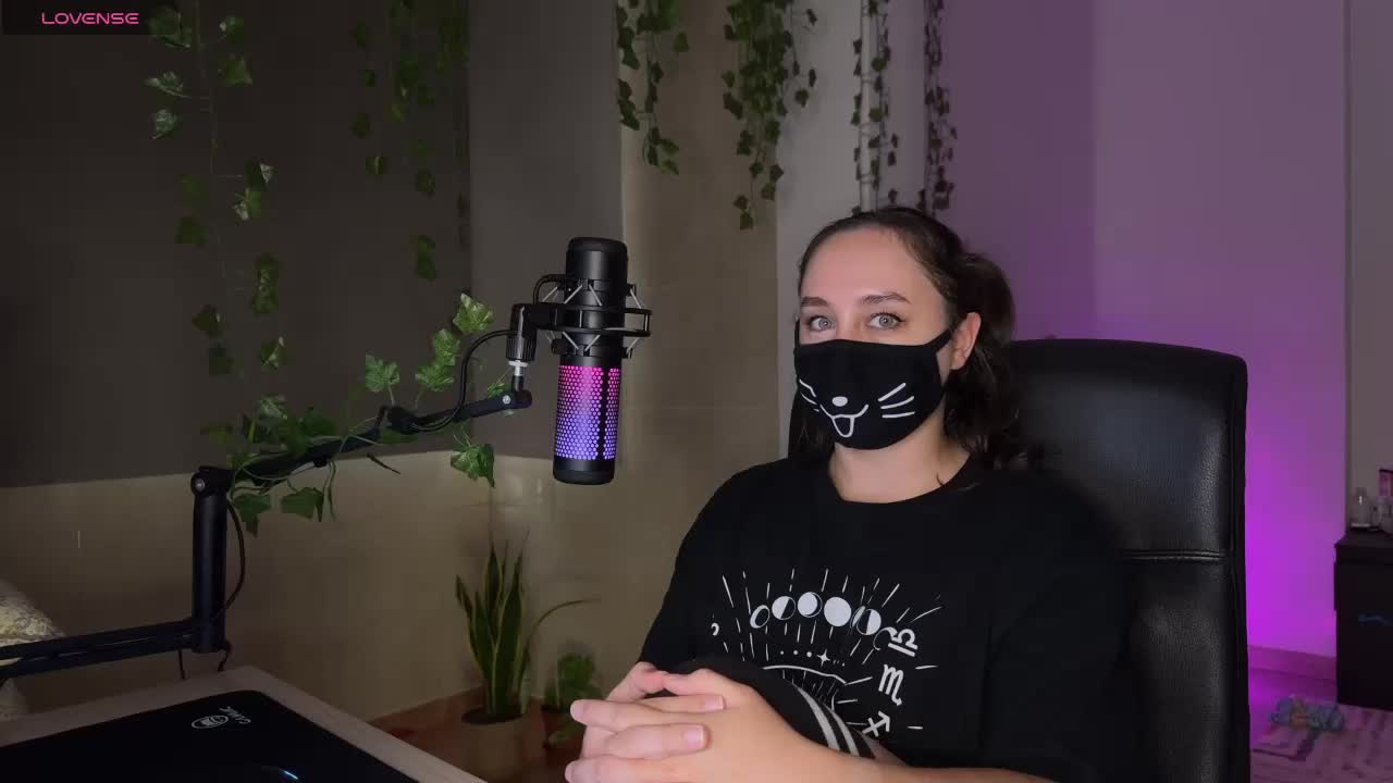 YourSweetPeach Cam Model Chat October 30, 2025