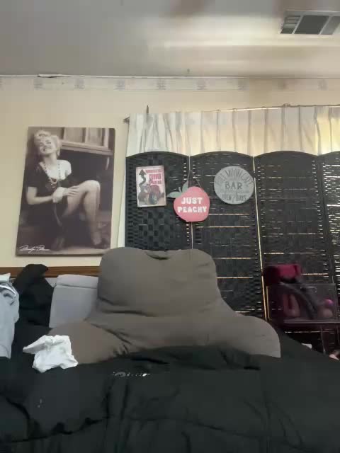 PrurientGem Cam Model Chat October 30, 2025