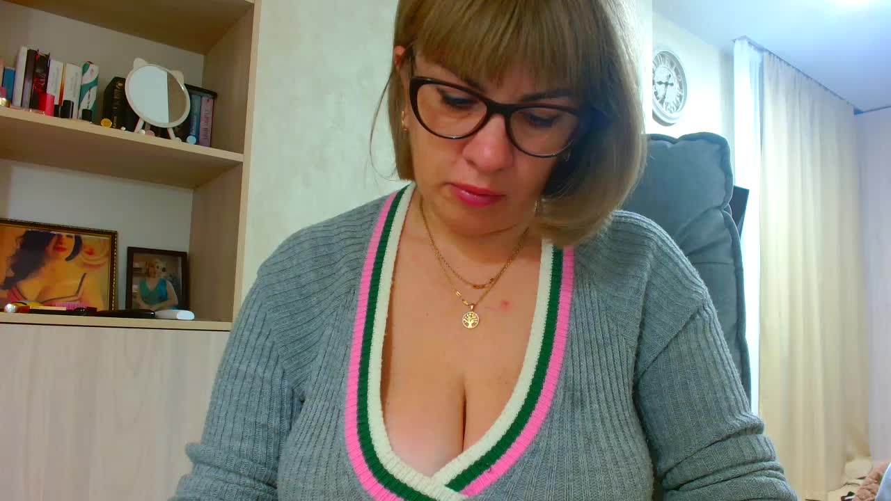 DonnaRosa Cam Model Chat October 30, 2025