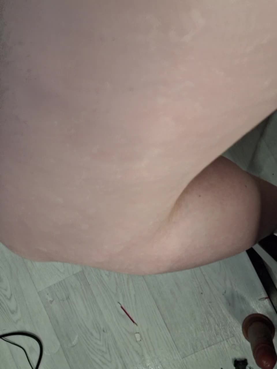 -scyrim- Cam Model Chat October 30, 2025