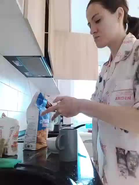 Bogina1 Cam Model Chat October 30, 2025