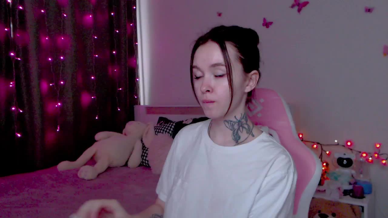 NaughtyMable Cam Model Chat October 30, 2025