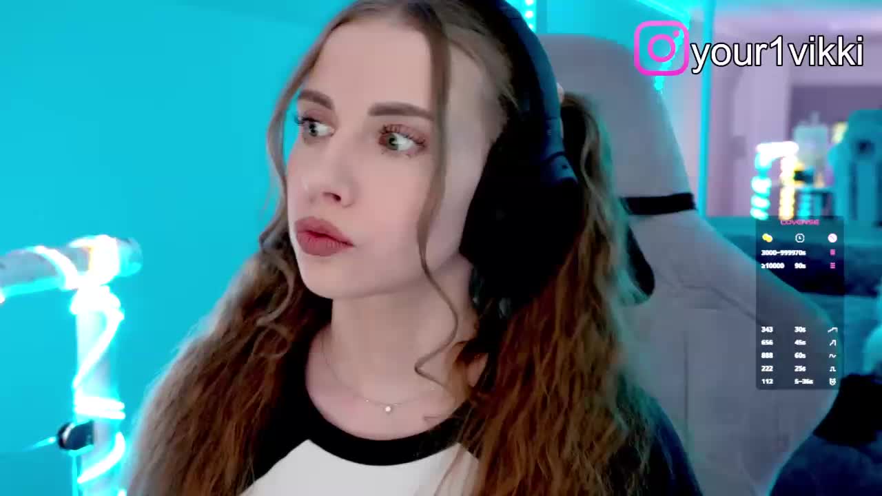 VikkiExtraCheese Cam Model Chat October 30, 2025