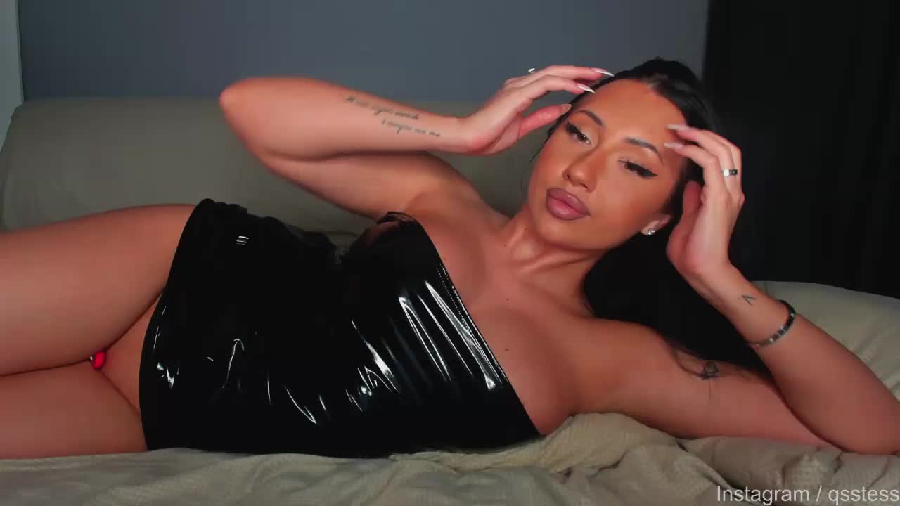 qsstess Cam Model Chat October 30, 2025