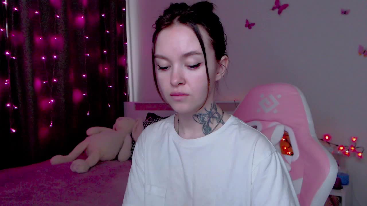 NaughtyMable Cam Model Chat October 30, 2025