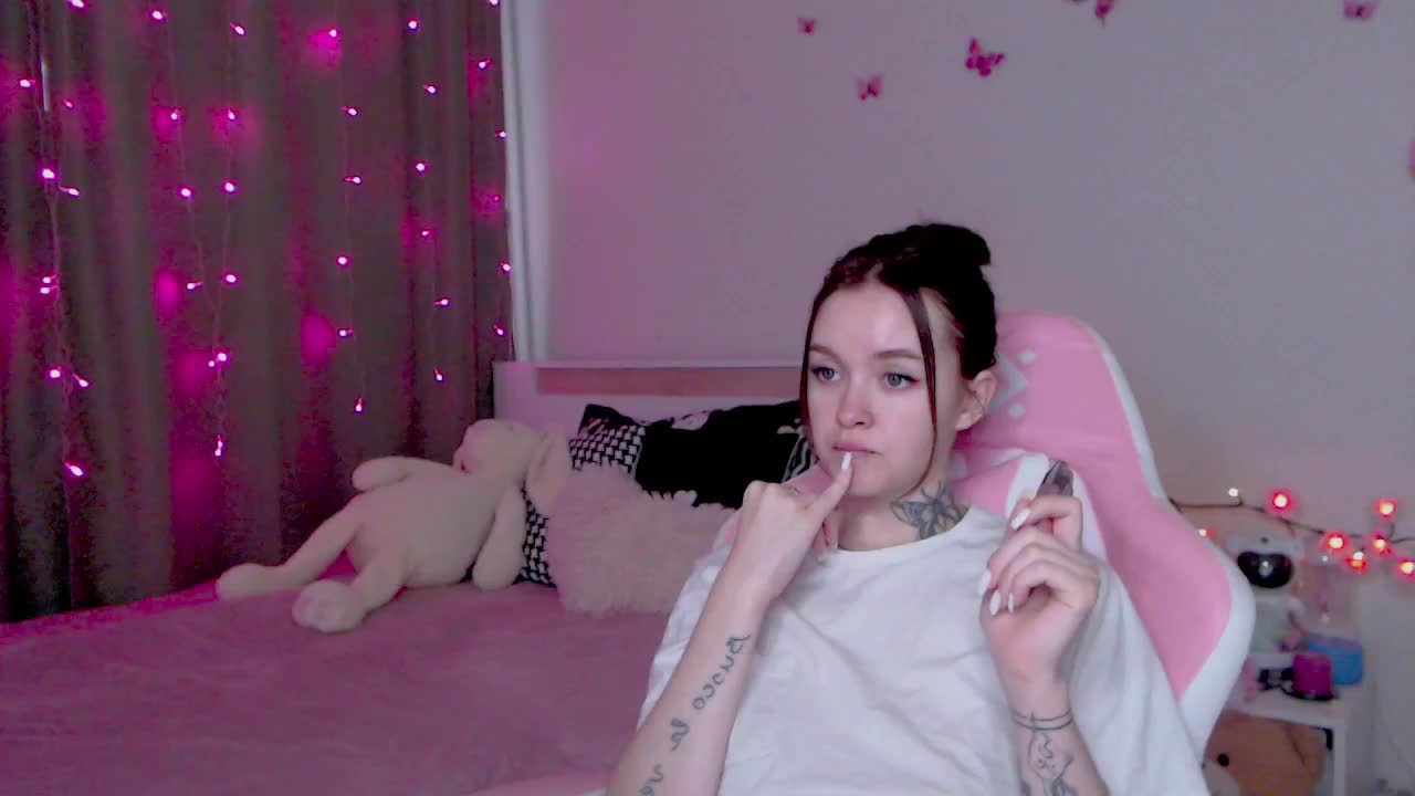 NaughtyMable Cam Model Chat October 30, 2025