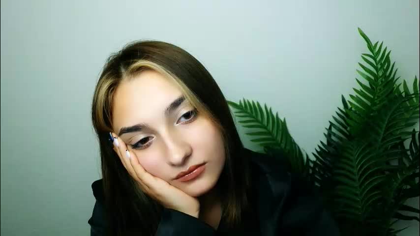 veryveryshygirl Cam Model Chat October 30, 2025