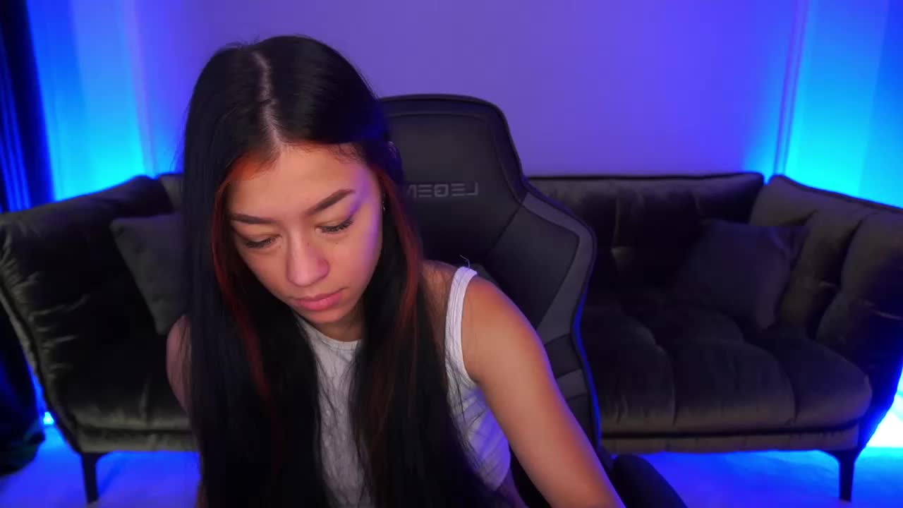 FataleNellie Cam Model Chat October 30, 2025