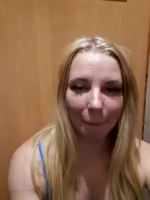 -nelya- Cam Model Chat October 30, 2025