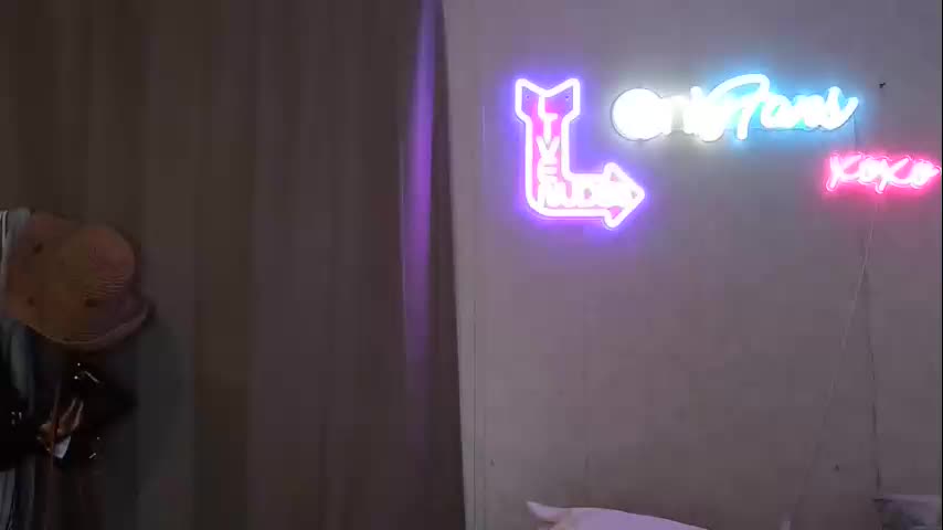 dimepiecexxx Cam Model Chat October 30, 2025