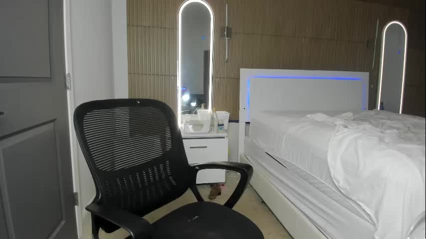 novacandy Cam Model Chat October 30, 2025