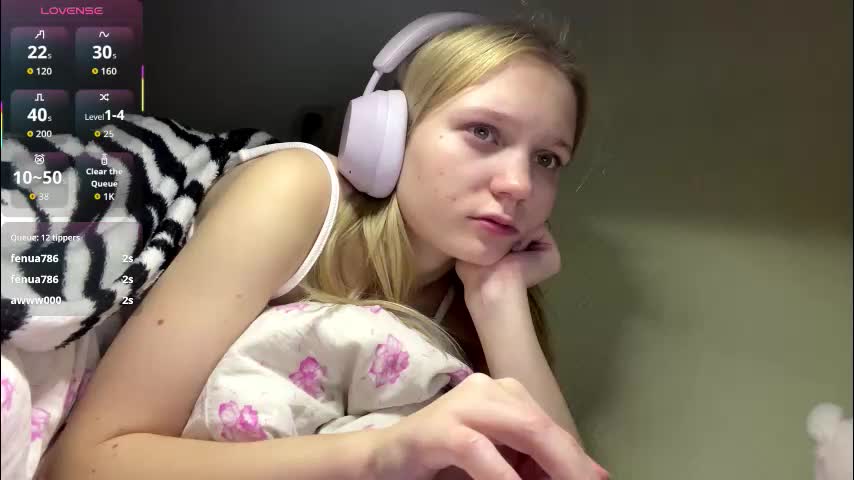 maybelleensminger Cam Model Chat October 30, 2025