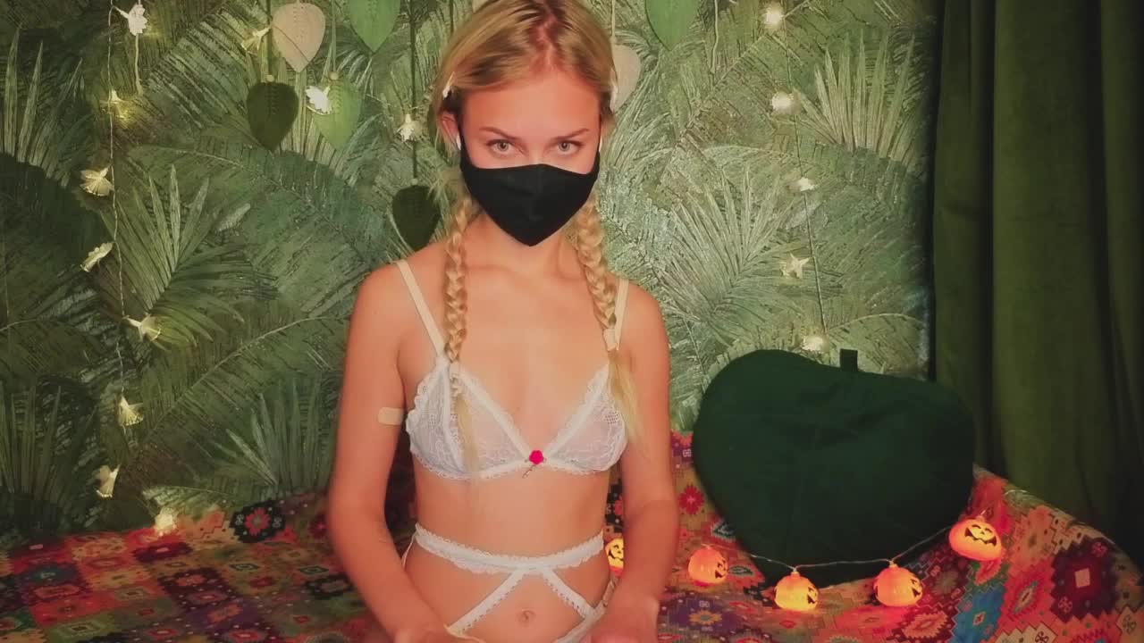 Meeeeow Cam Model Chat October 30, 2025