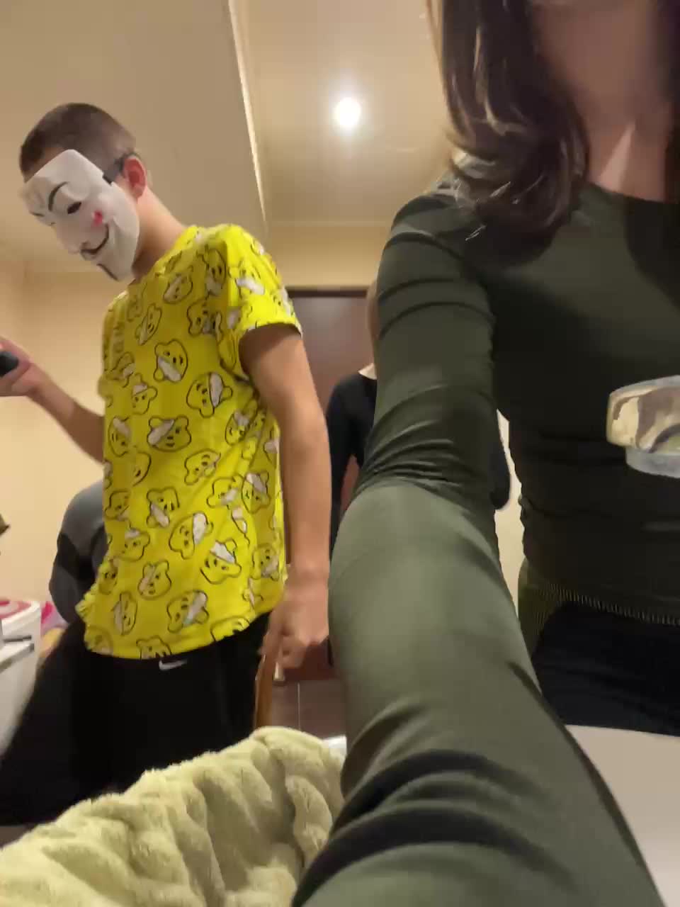 AHAHAC_HAXPEH_B_yHuTa3 Cam Model Chat October 30, 2025