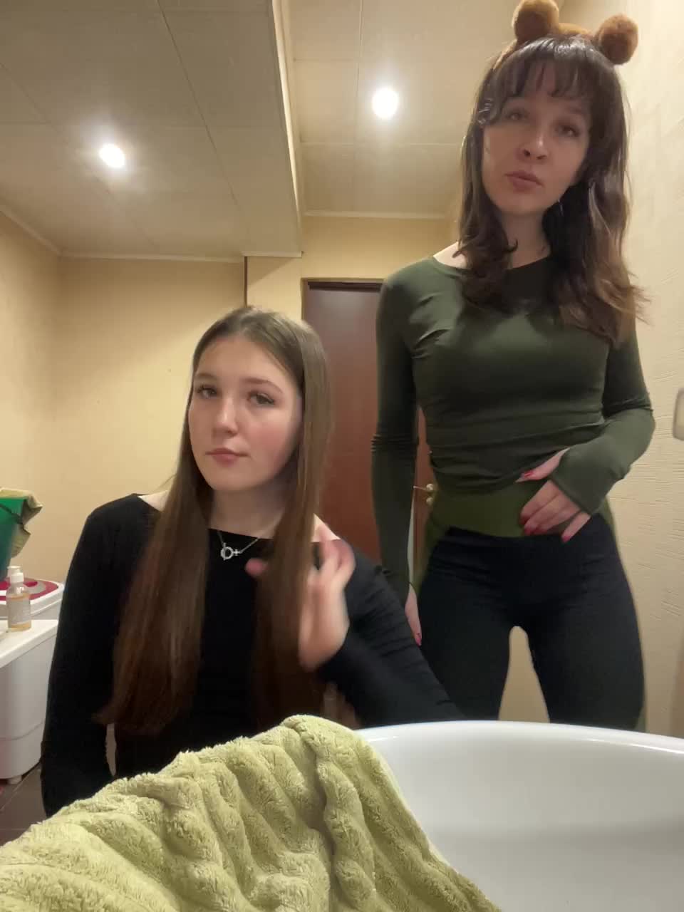 AHAHAC_HAXPEH_B_yHuTa3 Cam Model Chat October 30, 2025