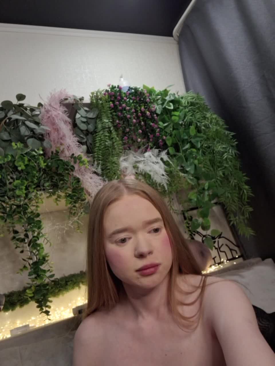 -scyrim- Cam Model Chat October 30, 2025