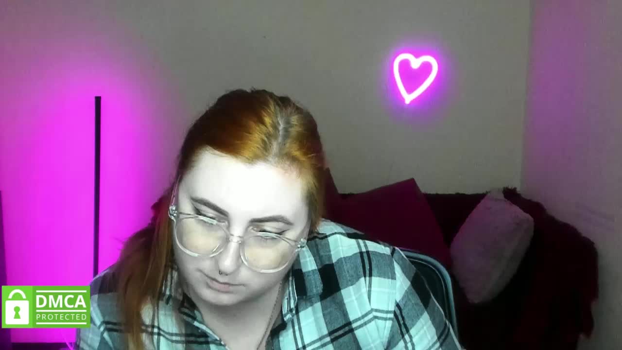 Aliciaredluv Cam Model Chat October 30, 2025