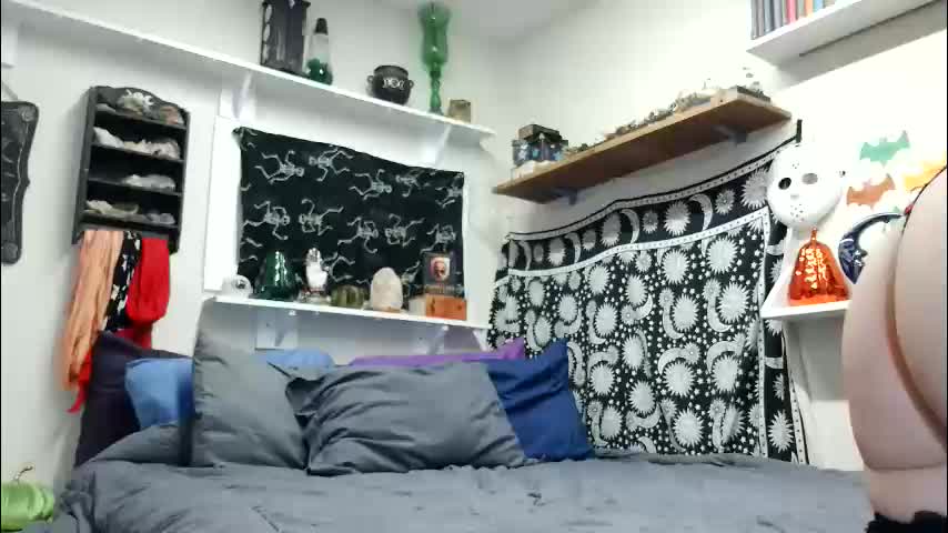 petite_emeri Cam Model Chat October 30, 2025