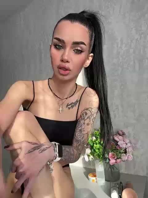 EvaDesire Cam Model Chat October 30, 2025