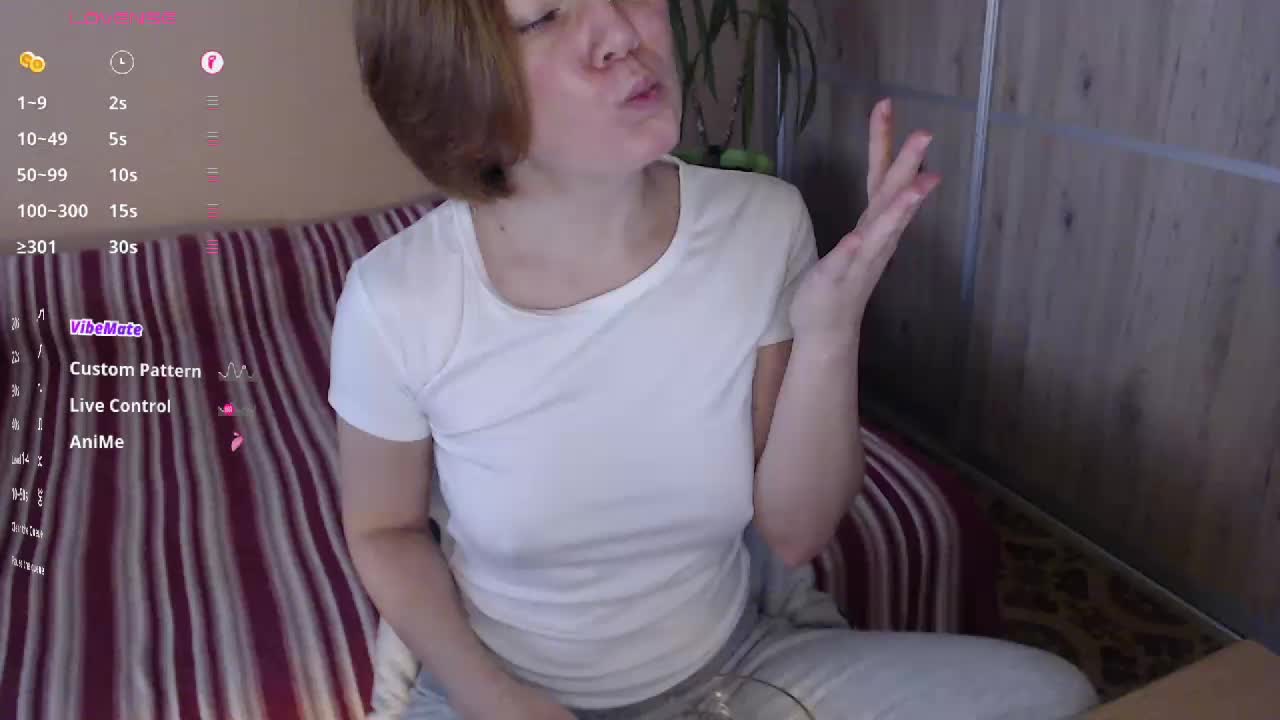 Julia99 Cam Model Chat October 30, 2025