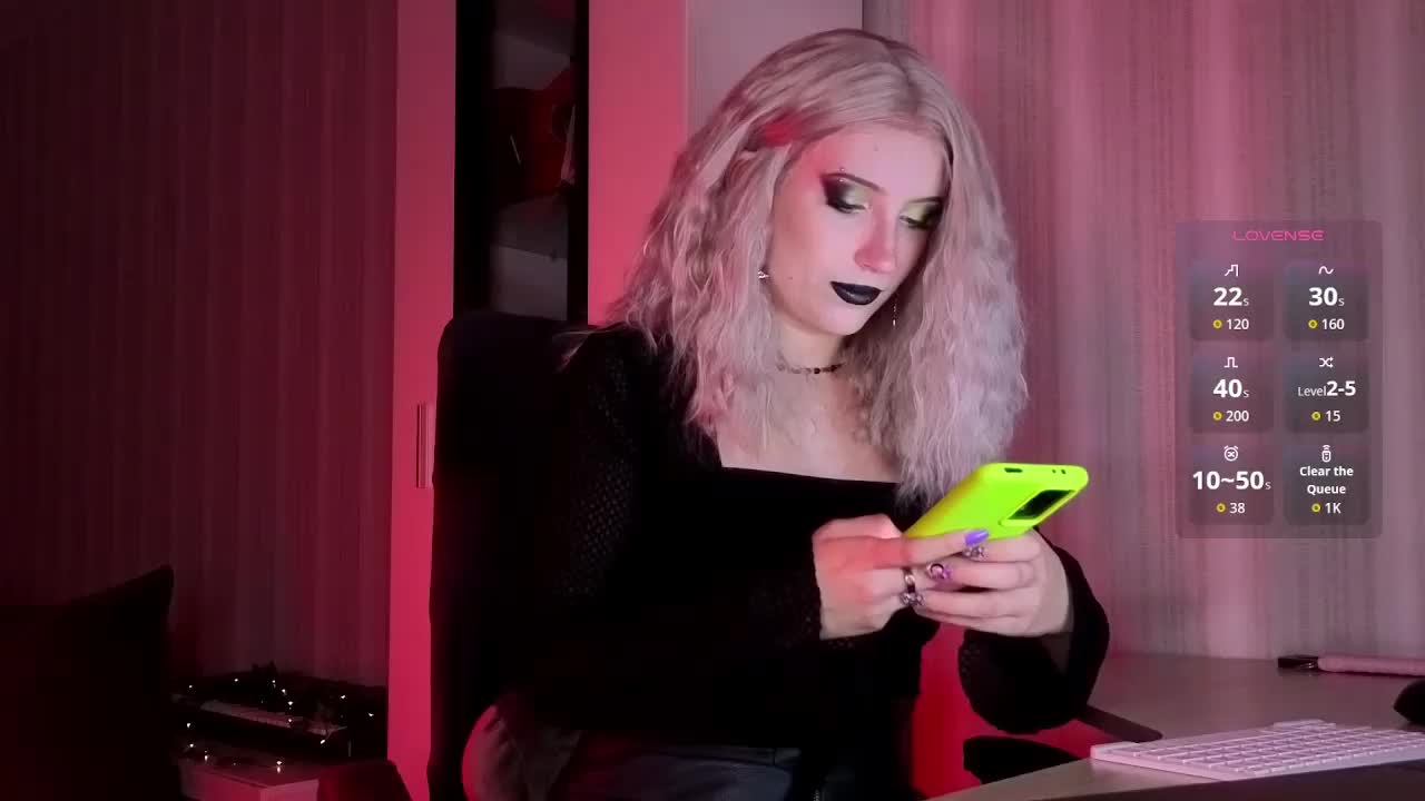 VelvetSirenX Cam Model Chat October 30, 2025