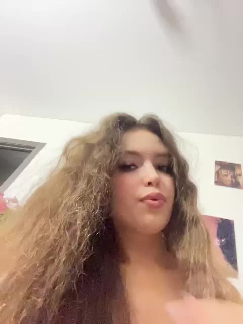 YourLadyyy Cam Model Chat October 30, 2025