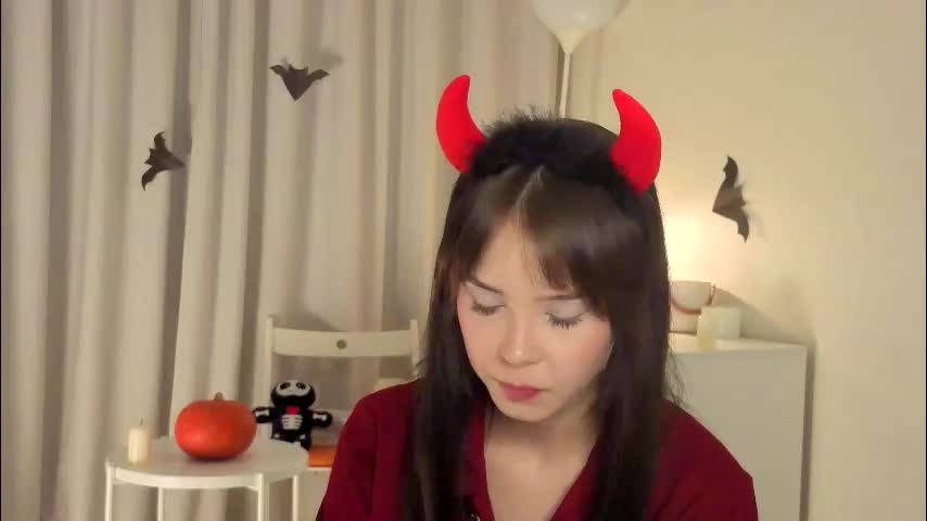 slyshypie Cam Model Chat October 30, 2025