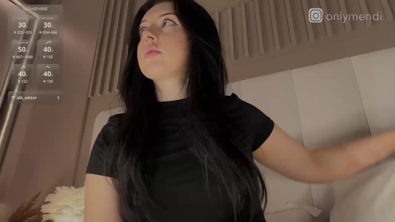 MENNDI Cam Model Chat October 30, 2025