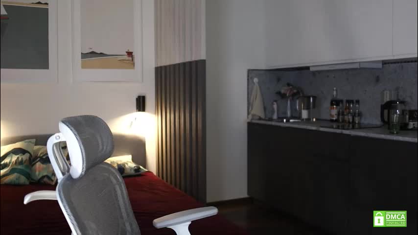 _whoareu_ Cam Model Chat October 30, 2025