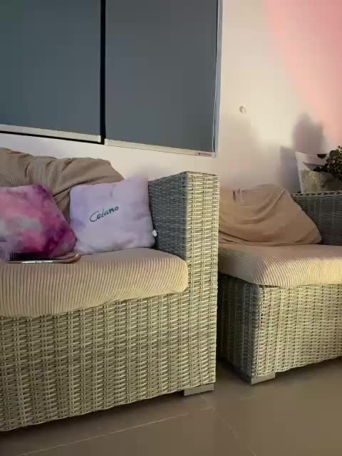 LittleDelora Cam Model Chat October 30, 2025