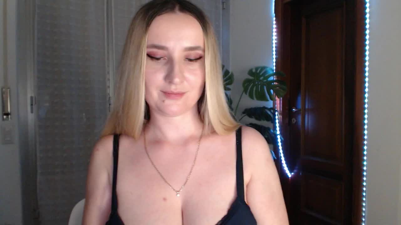 Alina-Lovely Cam Model Chat October 30, 2025