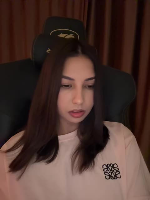 -kita- Cam Model Chat October 30, 2025