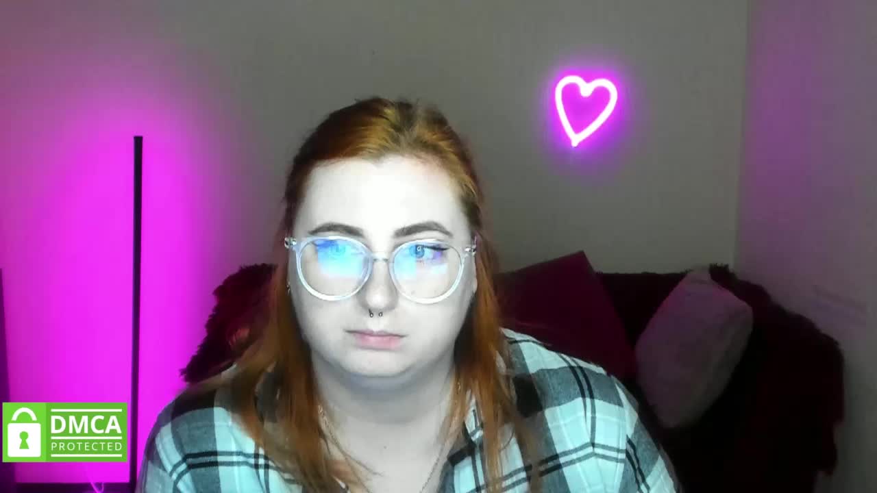 Aliciaredluv Cam Model Chat October 30, 2025