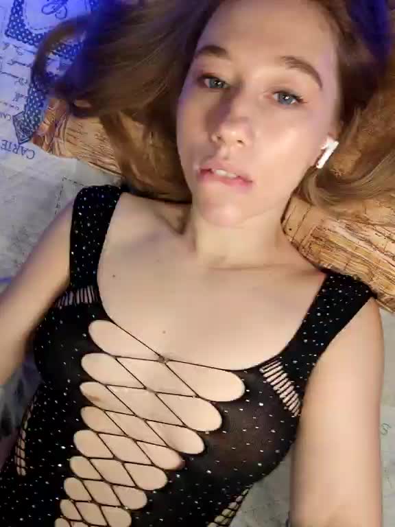 kiskaWEDNESDAY Cam Model Chat October 30, 2025