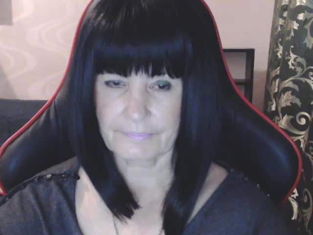 KatarinaGloss Cam Model Chat October 30, 2025