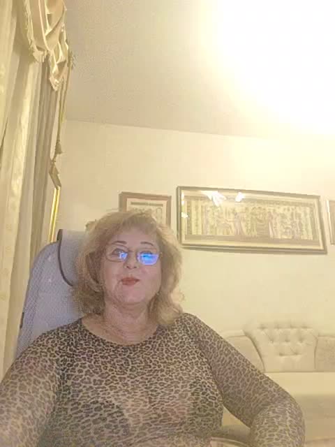 KarinkaSweet Cam Model Chat October 30, 2025