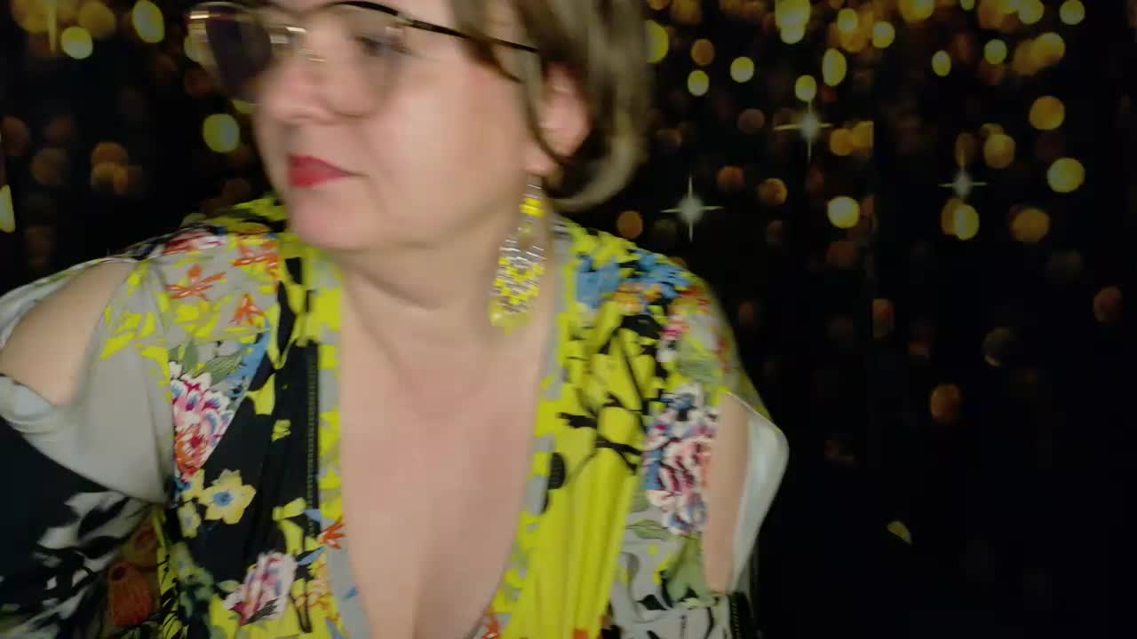 Golden_Lady Cam Model Chat October 30, 2025