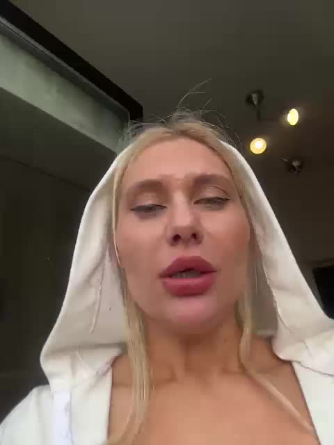 Tvoyasamka77 Cam Model Chat October 31, 2025