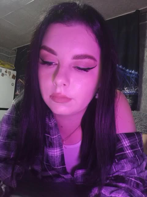 Nata17-1 Cam Model Chat October 31, 2025