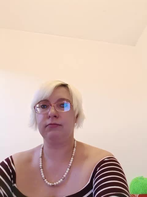 Vika211 Cam Model Chat October 31, 2025