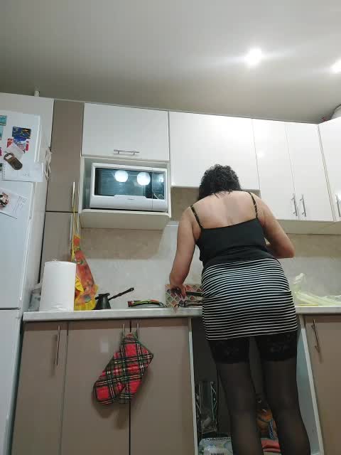 LaliaMia Cam Model Chat October 31, 2025