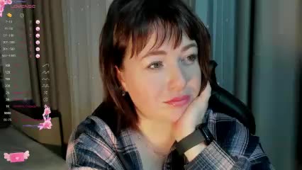 Victoria-Di1 Cam Model Chat October 31, 2025