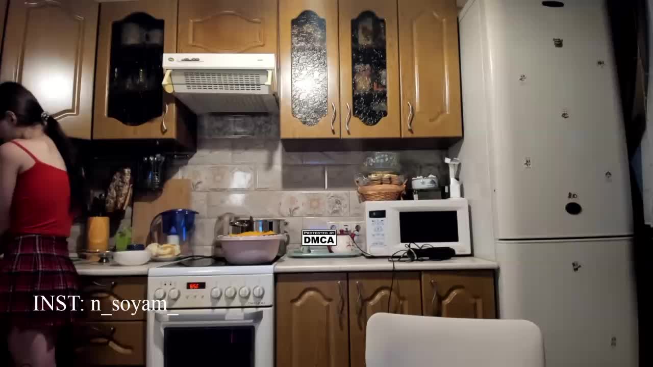 KikiSoHigh Cam Model Chat October 31, 2025