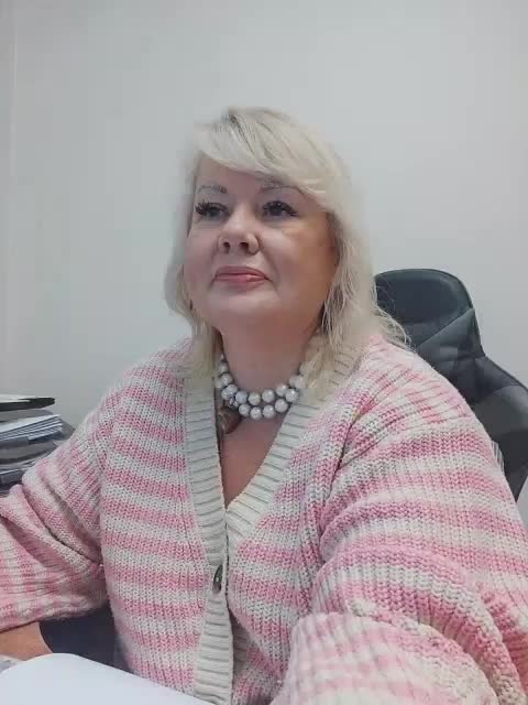 BESTija-1 Cam Model Chat October 31, 2025