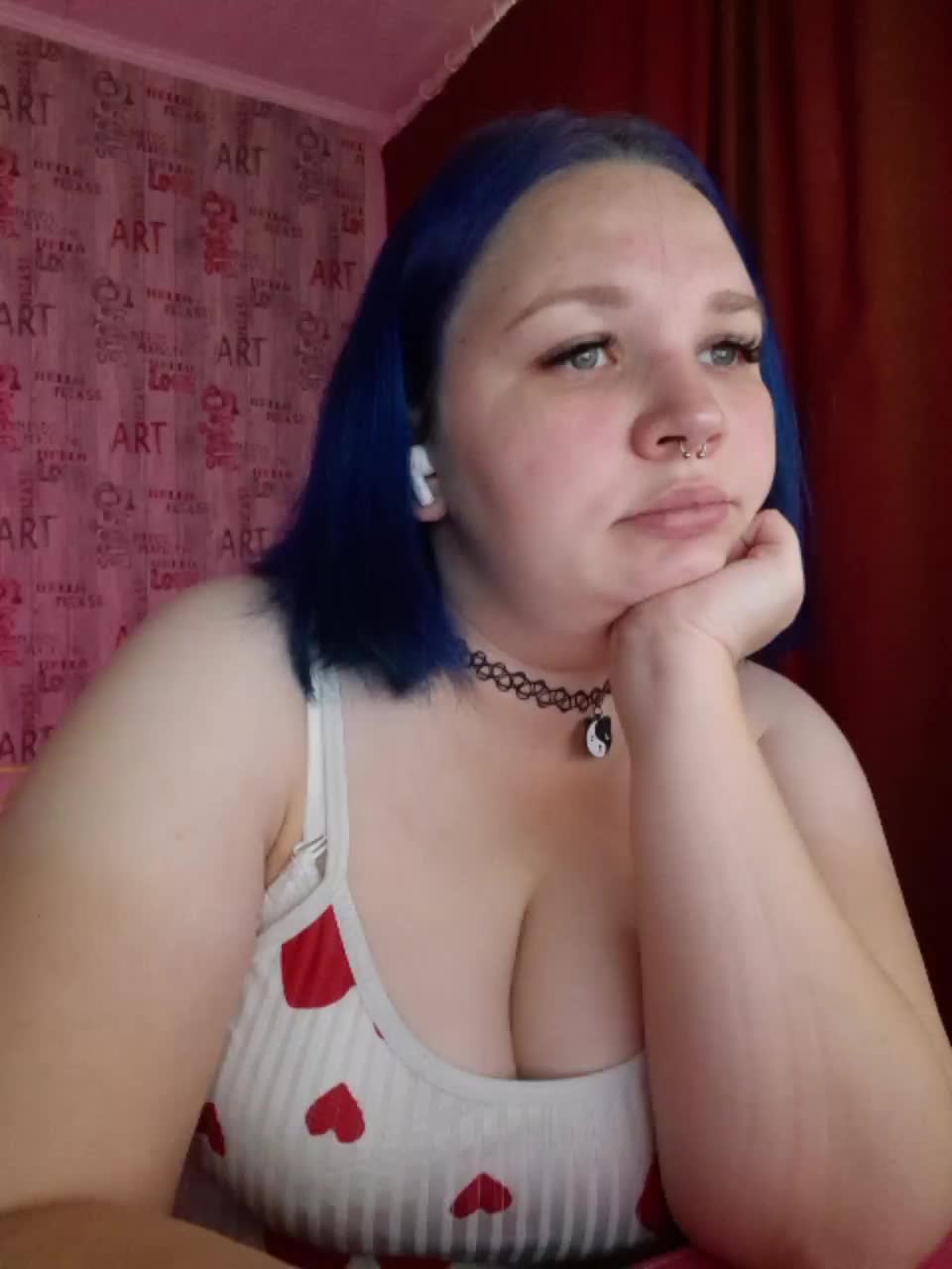 -MeooW- Cam Model Chat October 31, 2025