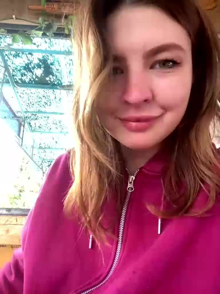 LilianLovee Cam Model Chat October 31, 2025